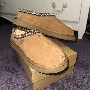 Tasman Slippers